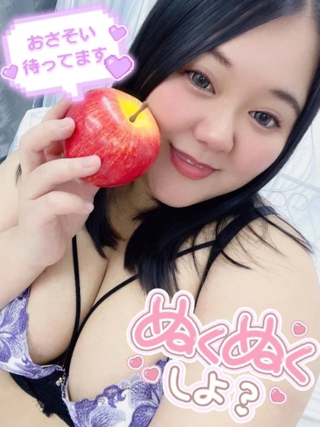 本日は✨12:00~出勤✨です🎀