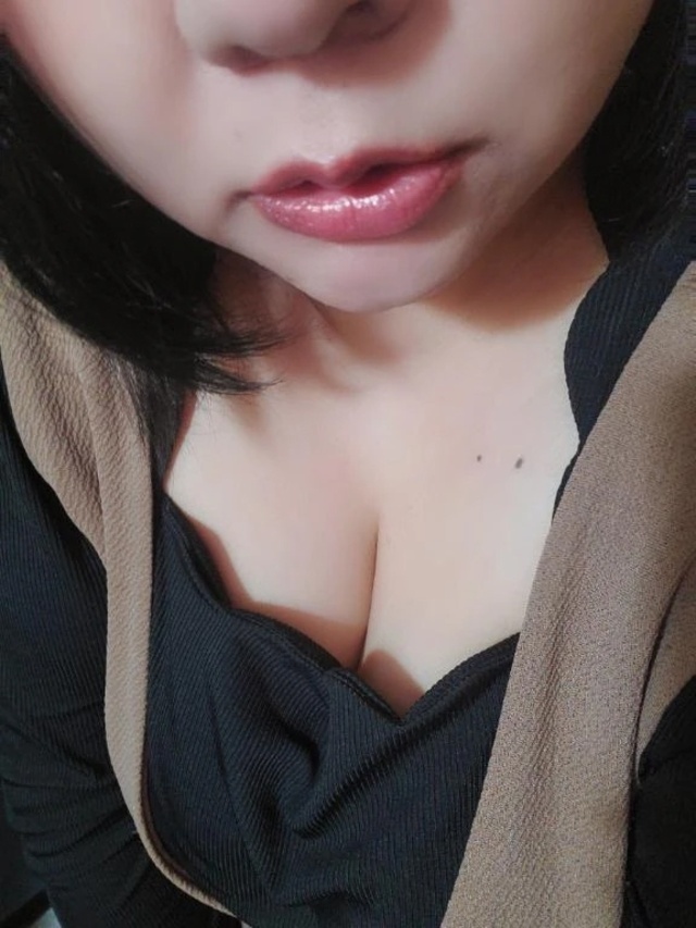 何を聞いてみたいですか？？｜写メ日記｜唐川｜鶯谷 一般デリヘル 鶯谷デッドボール