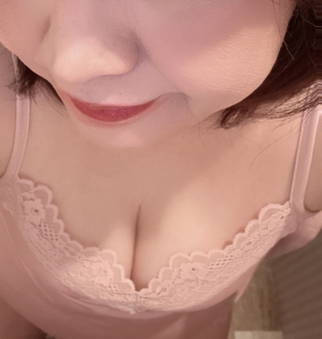 こんにちは｜写メ日記｜やよい｜鶯谷 ぽっちゃりデリヘル 豊満熟女