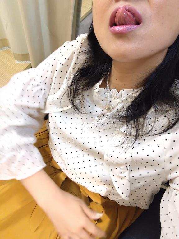お兄様方、お疲れ様です☺️💋｜写メ日記｜くれは｜新宿 人妻デリヘル 新宿・新大久保おかあさん