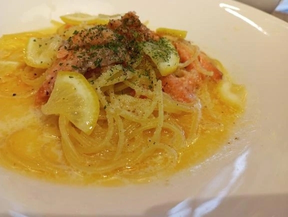 サーモン＆レモンのクリームパスタ💛