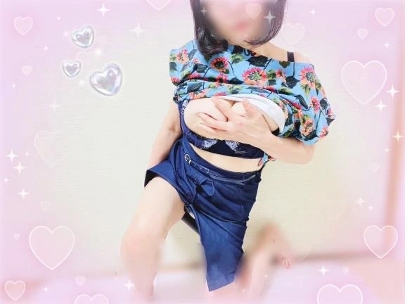 本日出勤いたします💗ももこ