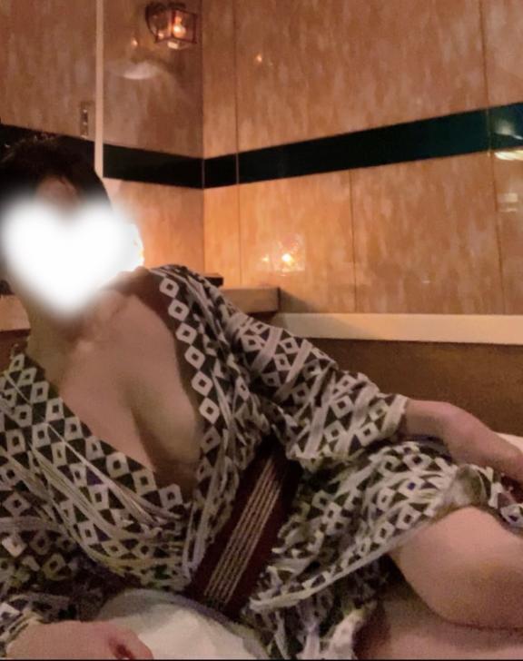 雨の日のご来店と温かいお心遣いに感謝｜写メ日記｜ほのか｜池袋 人妻デリヘル 池袋おかあさん
