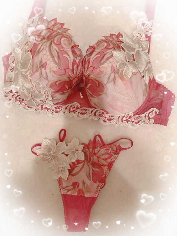 雨もいいかな？❤️｜写メ日記｜宮岡(みやおか)｜恵比寿・目黒 人妻デリヘル 熟女出逢い会『百合の園』目黒店