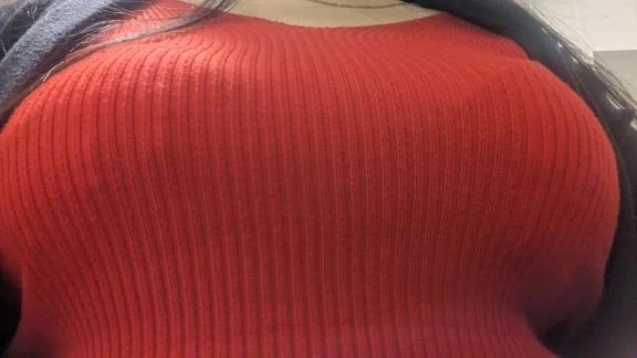 はち切れおっぱい