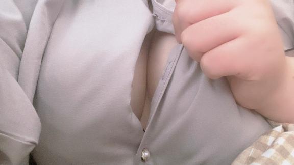 出勤してるよ｜写メ日記｜しおり｜新宿 一般デリヘル とある風俗店やりすぎさーくる新宿大久保店