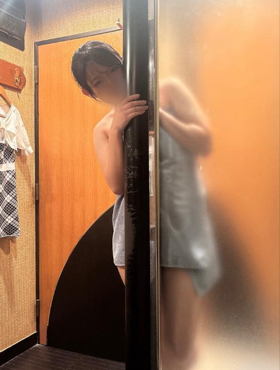 出勤してるよー！！｜写メ日記｜ひかる｜新宿 一般デリヘル とある風俗店やりすぎさーくる新宿大久保店