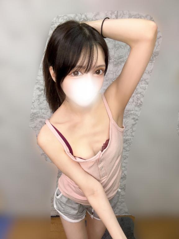 初出勤｜写メ日記｜れいみ｜新宿 一般デリヘル とある風俗店やりすぎさーくる新宿大久保店