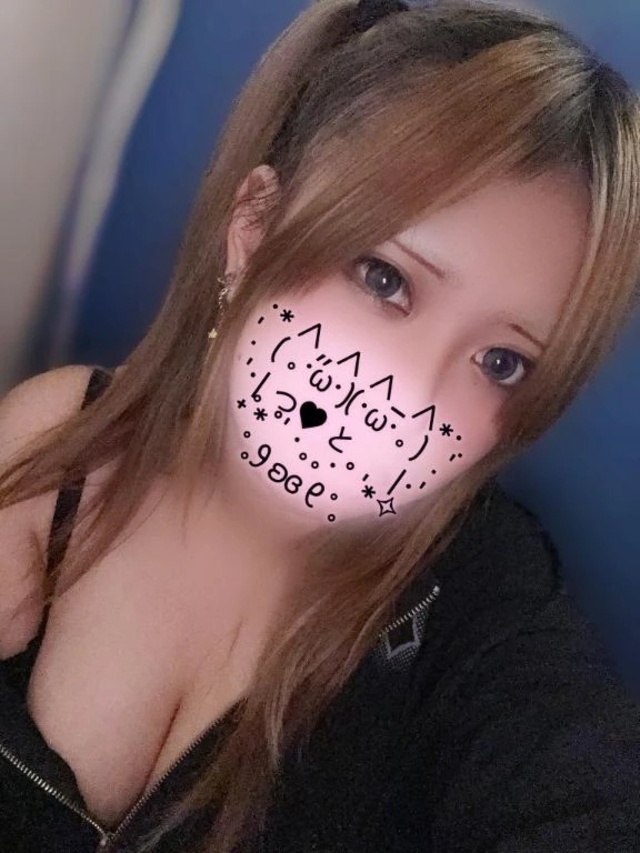 りな出勤中♡｜写メ日記｜りな｜新宿 一般デリヘル とある風俗店やりすぎさーくる新宿大久保店