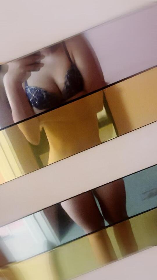 待ってる｜写メ日記｜にも｜新宿 一般デリヘル とある風俗店やりすぎさーくる新宿大久保店