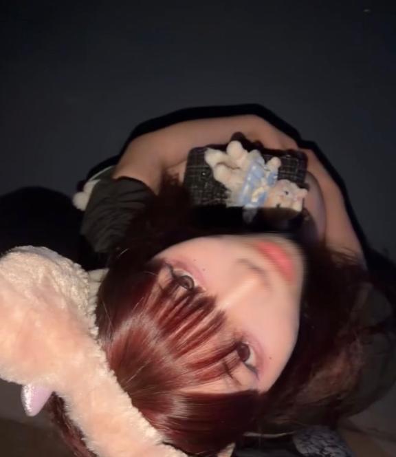 最近の寝る時の趣味 *。