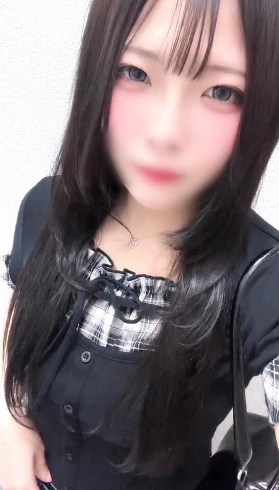 出勤してます｜写メ日記｜みんみ｜新宿 一般デリヘル とある風俗店やりすぎさーくる新宿大久保店