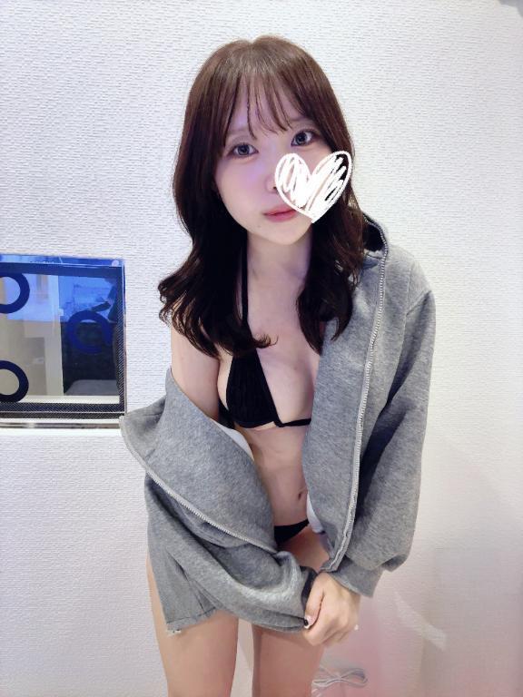 触ってください