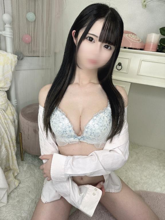 清楚系に見えて...