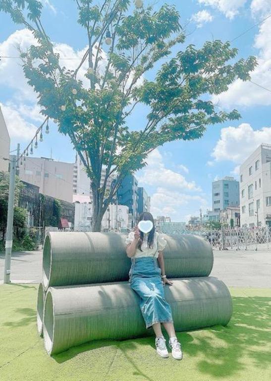 バスと乗用車が衝突…♪