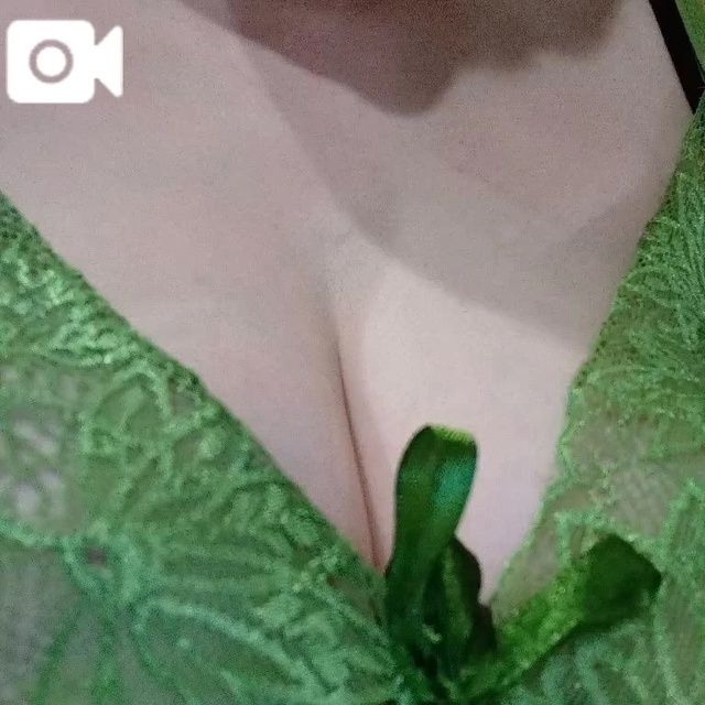 🤤🤤ビッグバスト🤤🤤動く〜