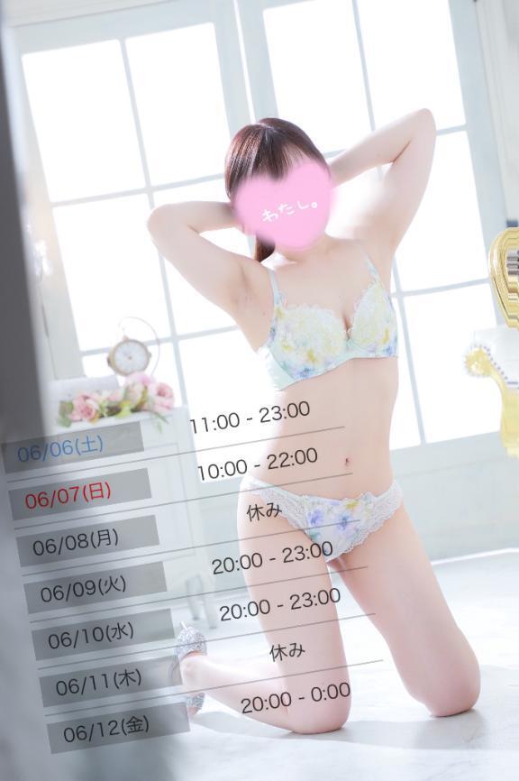 待機中🌷｜写メ日記｜ふうか｜池袋 人妻デリヘル 池袋人妻城