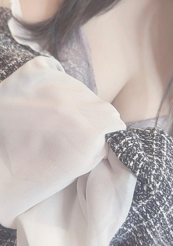 初出勤𓈒♡ྀི｜写メ日記｜もか｜池袋 人妻デリヘル 池袋人妻城