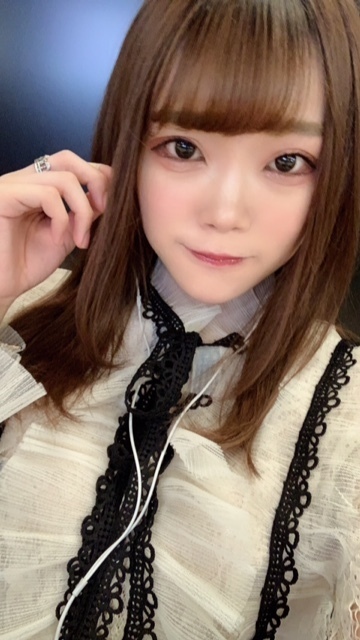 ?自撮りむずかしすぎる?｜写メ日記｜友里奈リカ｜池袋 出張エステ #生が大好き！職業、女子大生。池袋店