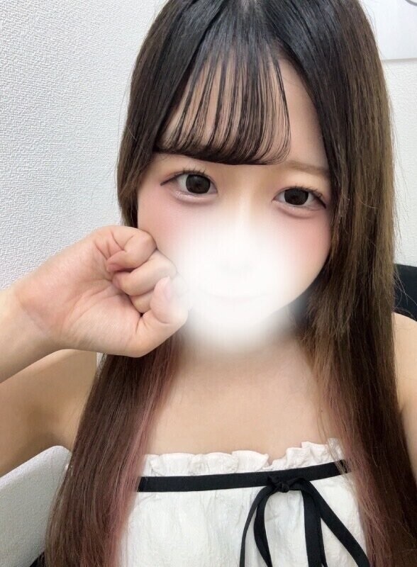 三留リカ