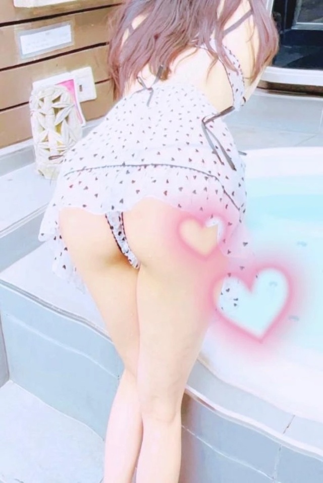涼しいお部屋で🤍｜写メ日記｜萌乃(もえの)｜渋谷 人妻デリヘル 渋谷　蘭の会