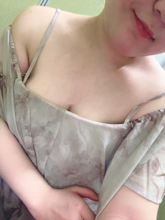 あついねぇ🥵｜写メ日記｜ゆの｜錦糸町・小岩・葛西 人妻デリヘル One More 奥様 錦糸町店