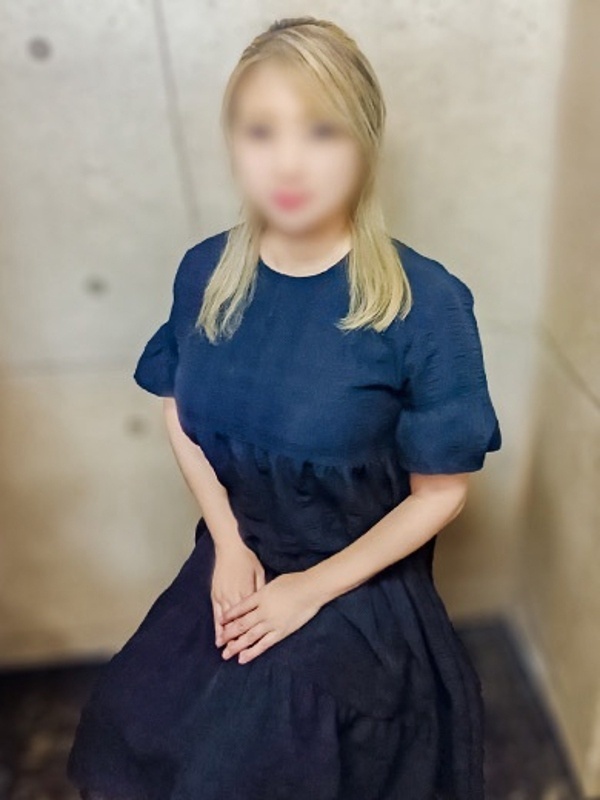 みーな