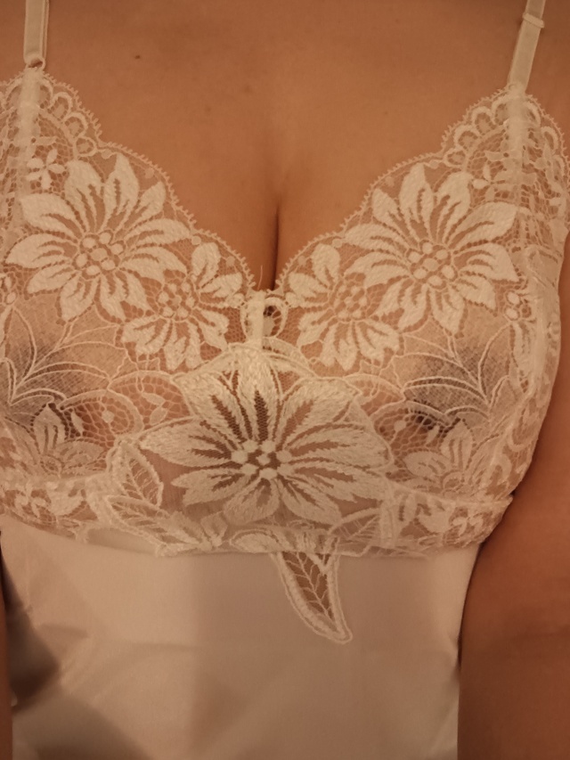 おはようございます☺️｜写メ日記｜りえこ｜池袋 人妻デリヘル 池袋で熟女の風俗　マダムいやーん