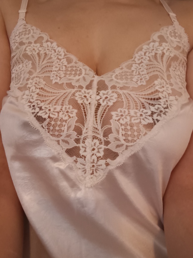 おはようございます😌｜写メ日記｜りえこ｜池袋 人妻デリヘル 池袋で熟女の風俗　マダムいやーん