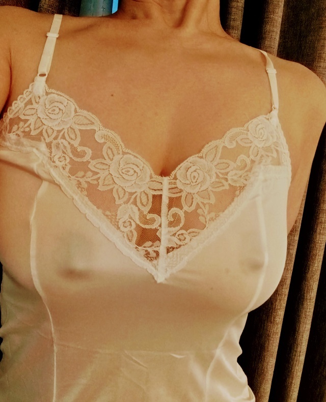 おはようございます☺️｜写メ日記｜りえこ｜池袋 人妻デリヘル 池袋で熟女の風俗　マダムいやーん