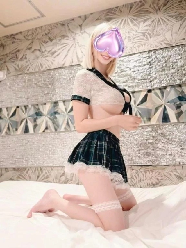 みなさんが大好きな スクールガールのコスチューム💘