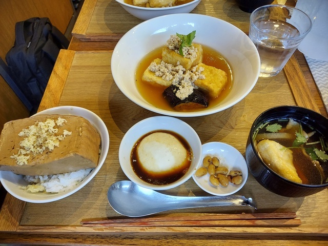 こんにちは｜写メ日記｜サフランのマユカ｜鶯谷 人妻デリヘル C級グル女　鶯谷店