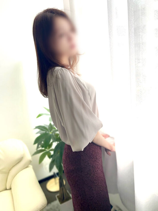 清楚で美麗なルックスを持つ極上の人妻♡｜写メ日記｜まい｜新宿 人妻デリヘル 完熟ばなな 新宿