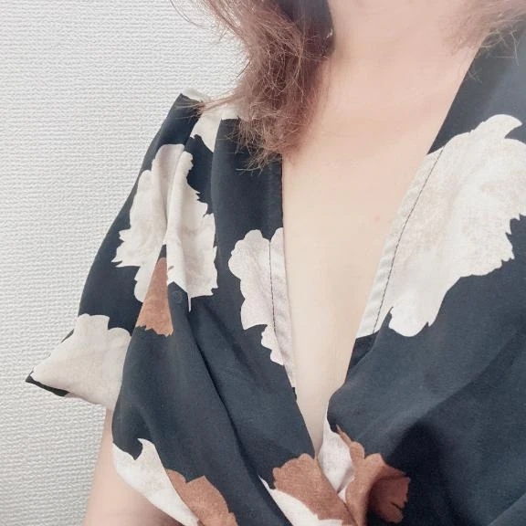 出勤しました🥳｜写メ日記｜れいや｜新宿 人妻デリヘル 完熟ばなな 新宿