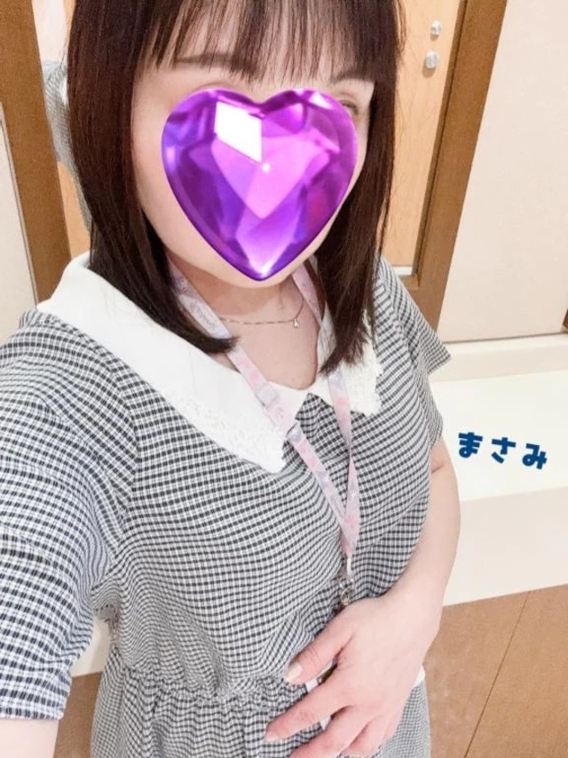 職場でパシャリ📸｜写メ日記｜まさみ｜新宿 人妻デリヘル 完熟ばなな 新宿