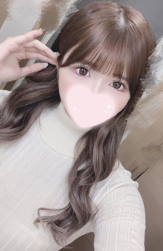 真白リカ