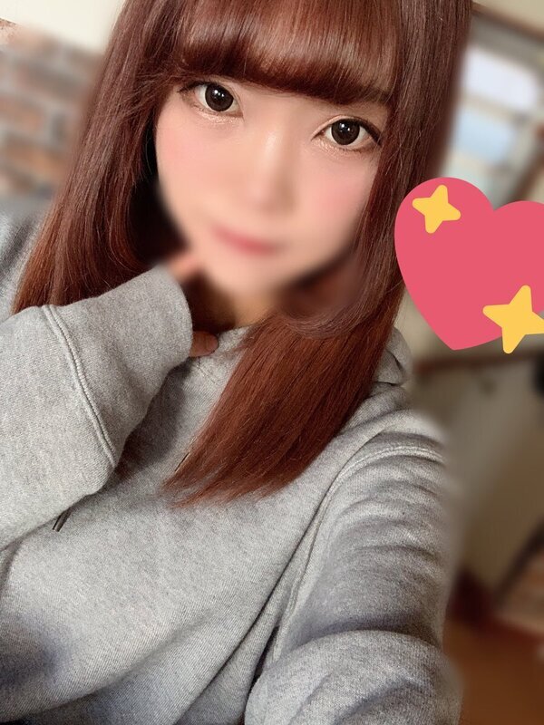 友里奈リカ