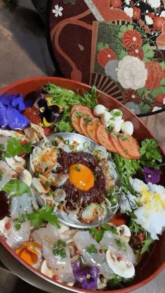 今日のランチは、自分へのご褒美にかなり豪華にしてみました😊｜写メ日記｜佐々波エヴァ｜銀座・新橋・汐留 出張エステ Mrs. Dandy Ginza