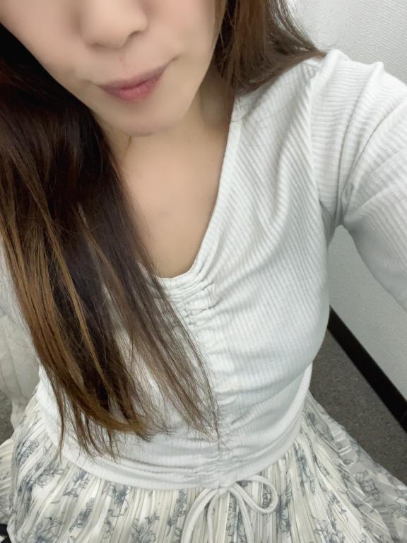 久しぶりの出勤です☘️｜写メ日記｜むぎ｜錦糸町・小岩・葛西 人妻デリヘル 半熟ばなな 錦糸町