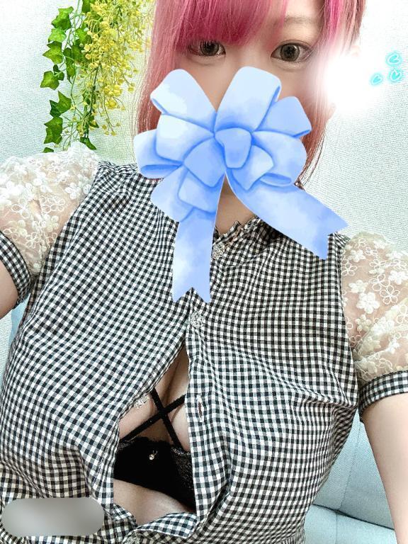可愛いお洋服と🖤ﾁﾗﾂ