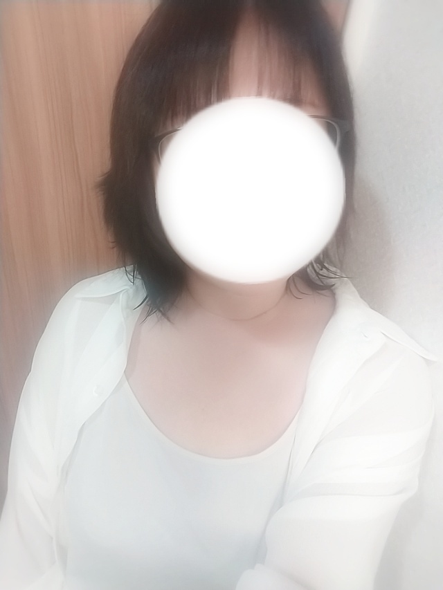 メガネ女子｜写メ日記｜ゆうな｜鶯谷 人妻デリヘル 性腺熟女100%鶯谷（デリヘル市場）