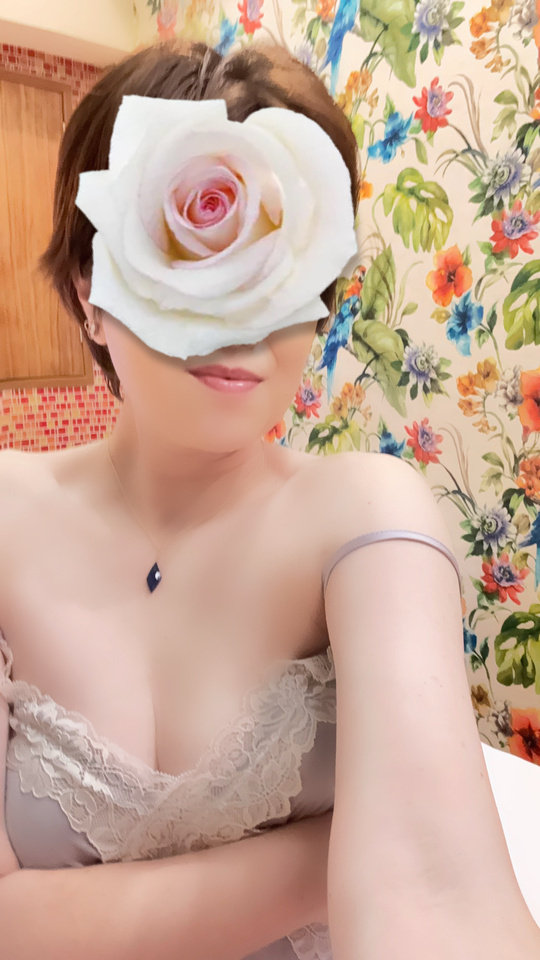 明日は16時から一枠空いております｜写メ日記｜寺島のりこ｜上野・浅草・秋葉原 人妻デリヘル セカンドパートナー