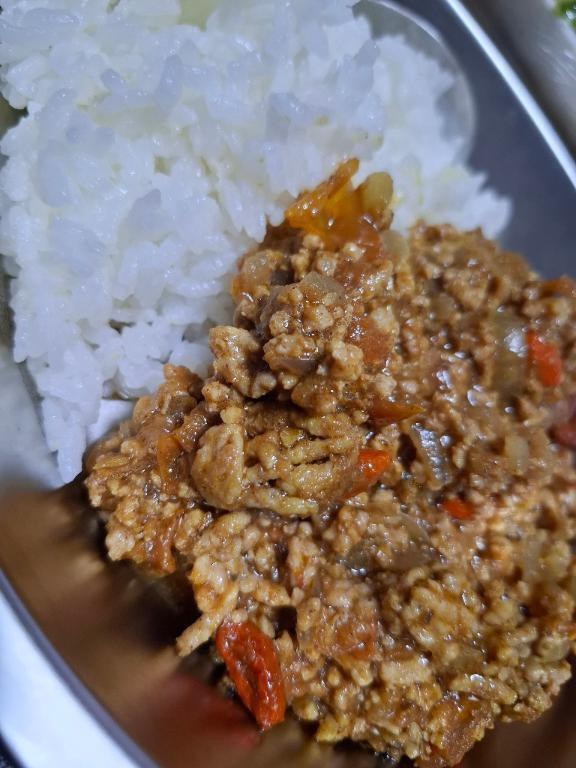 お昼何食べた？｜写メ日記｜泉（いずみ）｜品川・五反田 人妻デリヘル 不倫快感